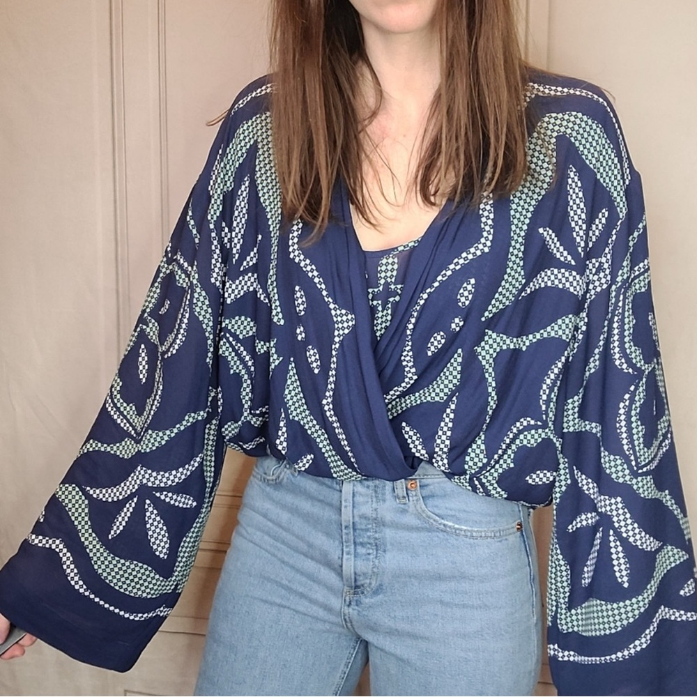 BCBGMAXAZRIA Long Sleeve Wrap Top